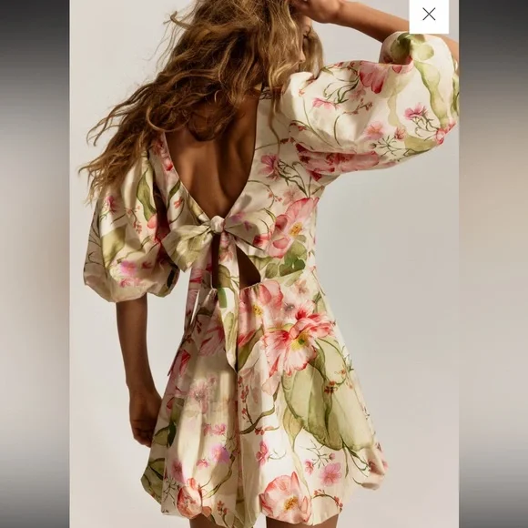 Floral H&M puff sleeve, bubble hem, cut out dress, sz small - Picture 4 of 7